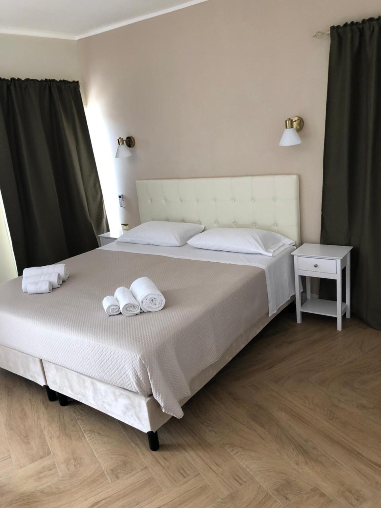 Ca'Del Borgo B&B Country House Ogliastro Cilento Exterior photo